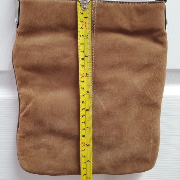 Leather crossbody, zipper closure by Wilson's leather - Picture 5 of 7